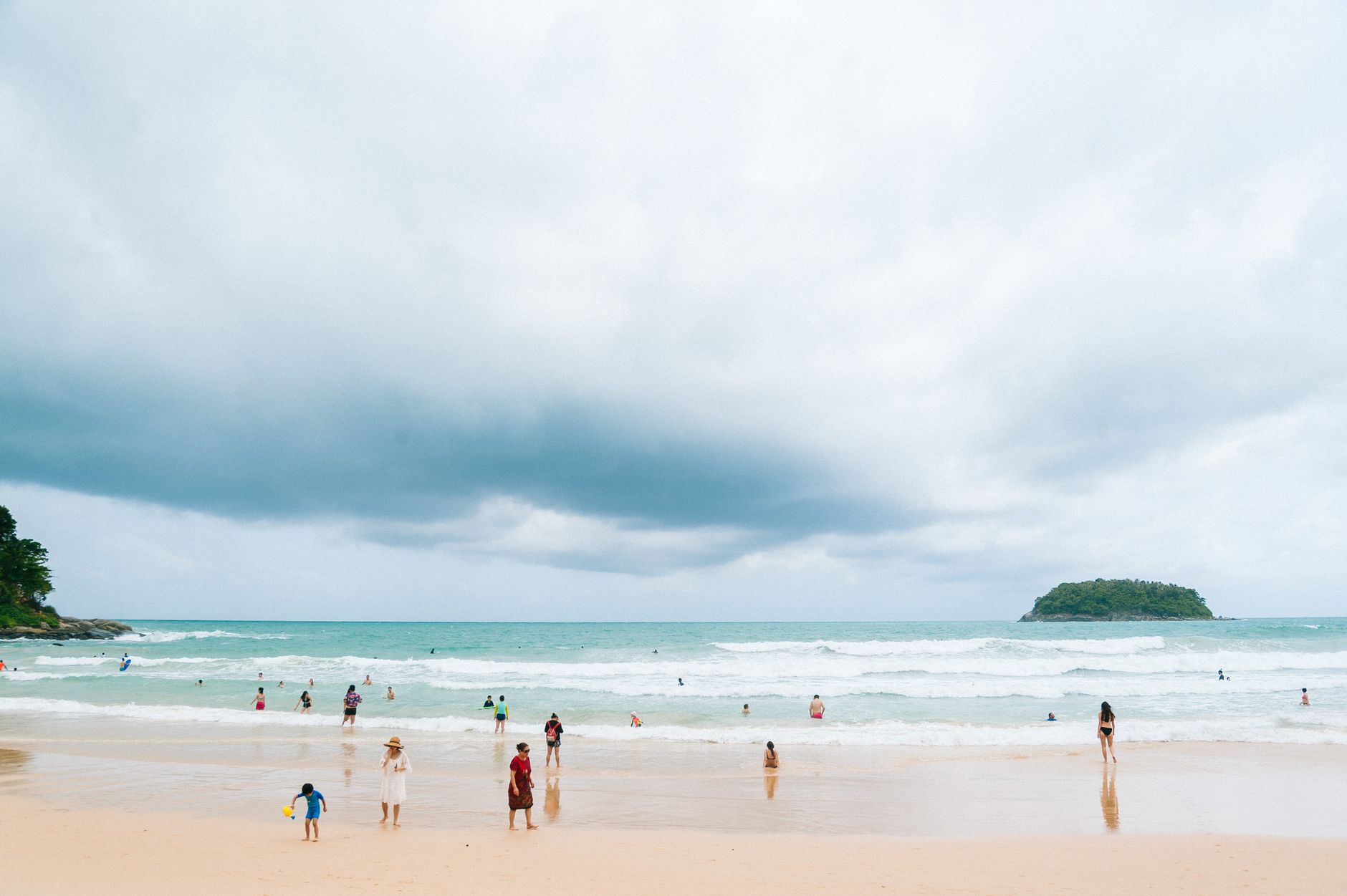 Plaża na Phuket idealna na 30 dni bez wizy w Tajlandii